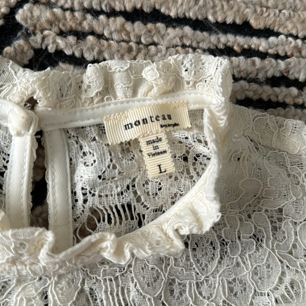 *2 for $30* Gorgeous lace top, girls sz L, like new - Picture 4 of 6